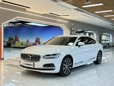 Volvo S90 2025