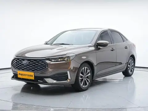 Ford Escort 2021 — фото 1