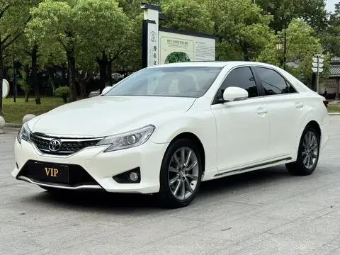 Toyota Reiz 2013