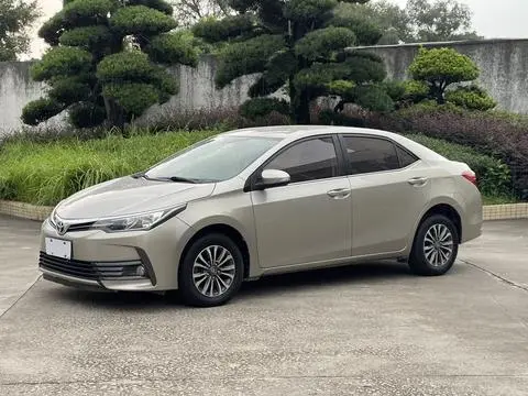 Toyota Corolla 2017 — фото 1