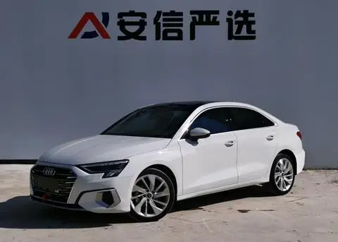 Audi A3 2022 — фото 1