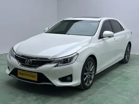 Toyota Reiz 2013