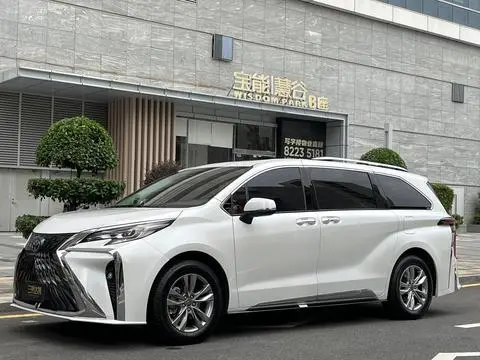 Toyota 赛那 2021