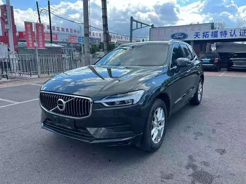 Volvo XC60 2018 — фото 1