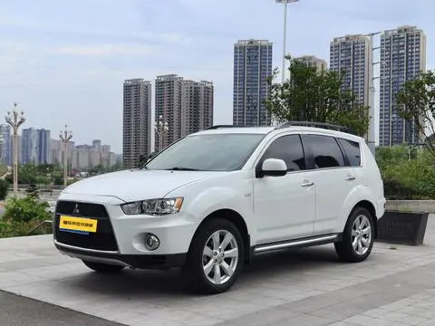 Mitsubishi 欧蓝德 2011