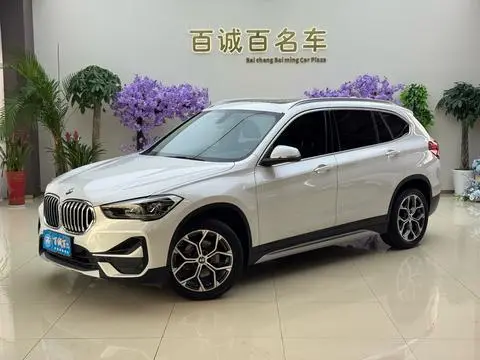 BMW X1 2022 — фото 1