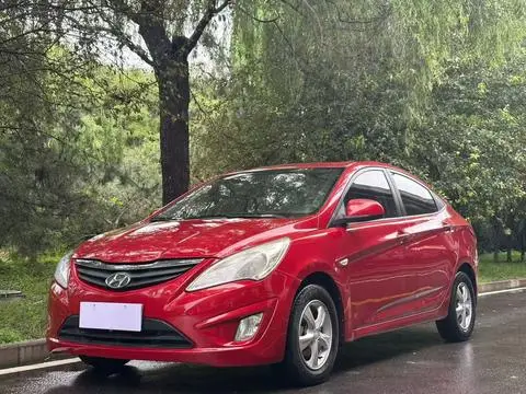Hyundai 瑞纳 2010