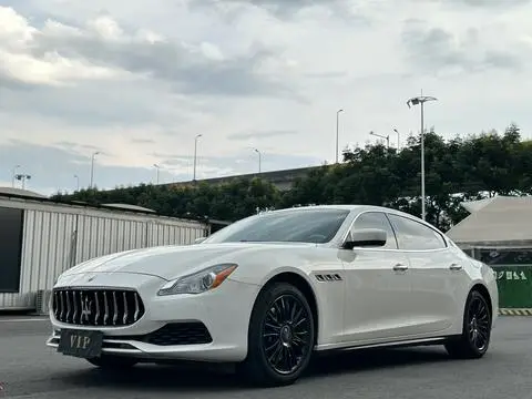 Maserati Quattroporte 2013