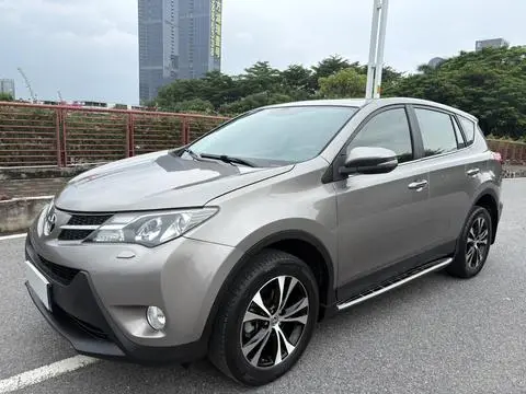 Toyota RAV4 2015
