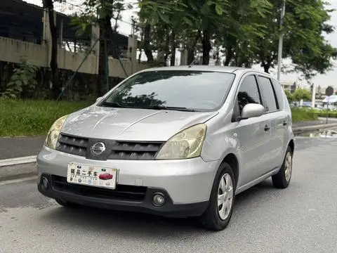 Nissan 骊威 2010