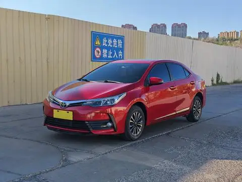 Toyota Corolla 2018 — фото 1