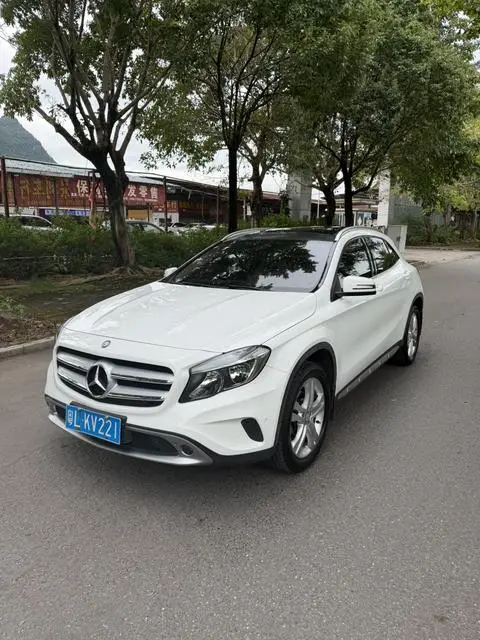 Mercedes-Benz GLA 2016