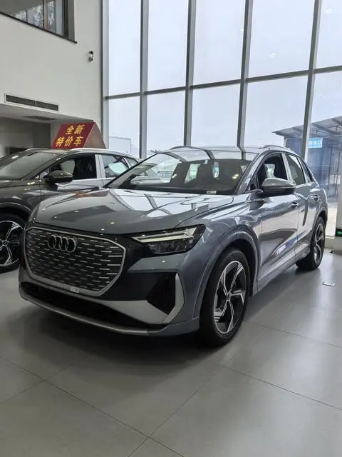 Audi Q4 e-tron 2024