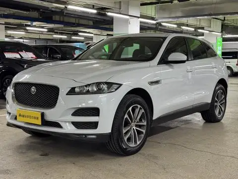 Jaguar F-PACE 2016 — фото 1