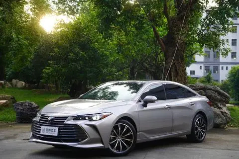 Toyota 亚洲龙 2021