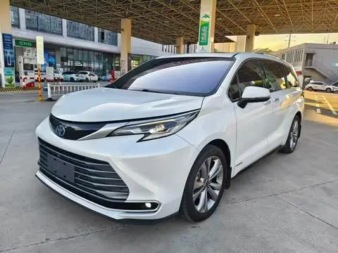 Toyota 赛那 2023 — фото 1