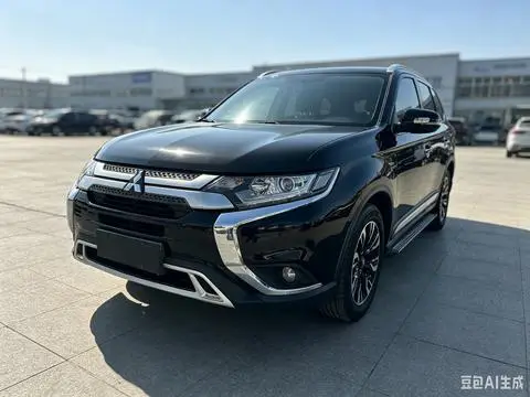 Mitsubishi 欧蓝德 2019 — фото 1