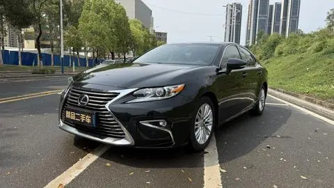 Lexus ES 2017