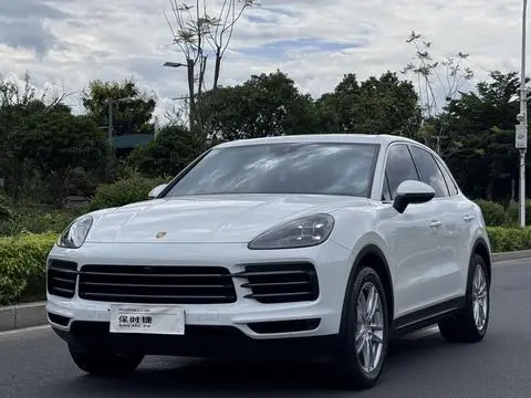 Porsche Cayenne 2019 — фото 1