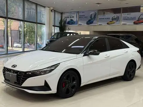 Hyundai Elantra 2022