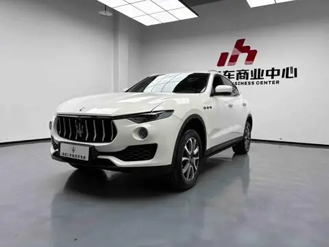 Maserati Levante 2018 — фото 1