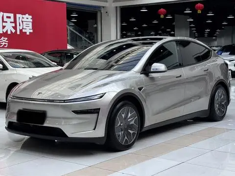 Tesla Model Y L 2025