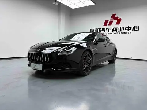 Maserati Quattroporte 2018 — фото 1