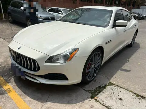 Maserati Quattroporte 2013