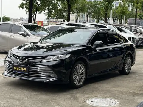 Toyota Camry 2021