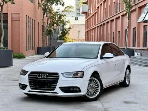 Audi A4L 2016 — фото 1