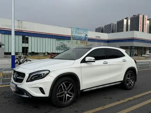 Mercedes-Benz GLA 2016