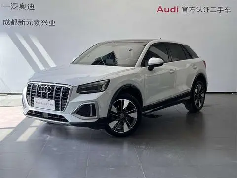Audi Q2L 2022 — фото 1
