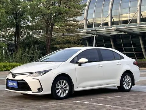 Toyota Corolla 2021 — фото 1