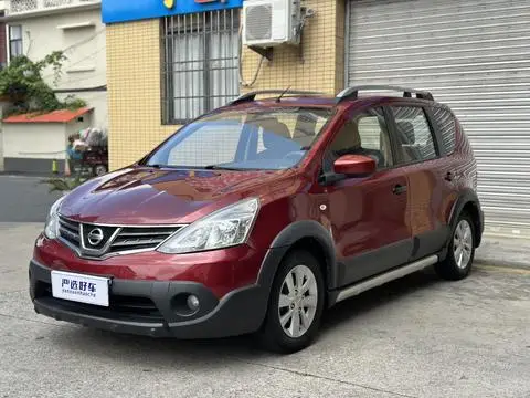 Nissan 骊威 2013