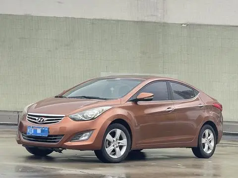 Hyundai Elantra Langdong 2012