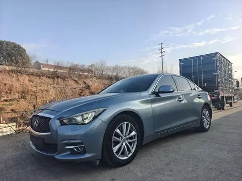 Infiniti Q50 2014