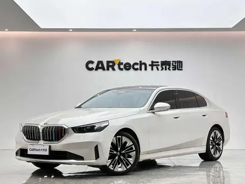 BMW 5 Series 2024