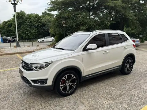 FAW 森雅R7 2017