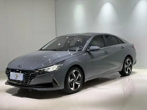 Hyundai Elantra 2022