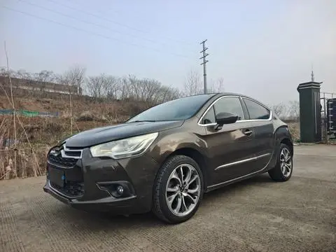 DS 4 2012