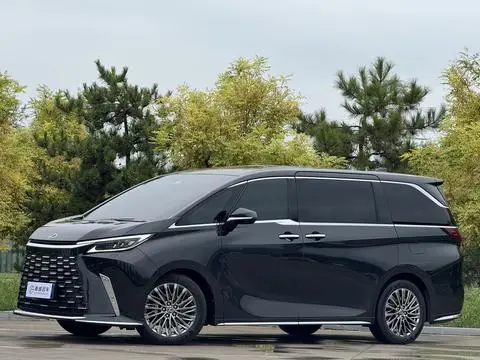 Lexus LM 2023