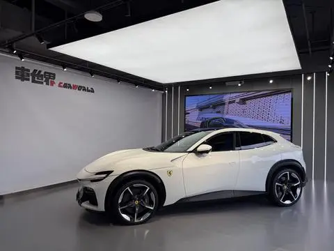 Ferrari Purosangue 2022