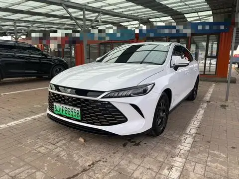 BYD 秦PLUS DM 2025 — фото 1