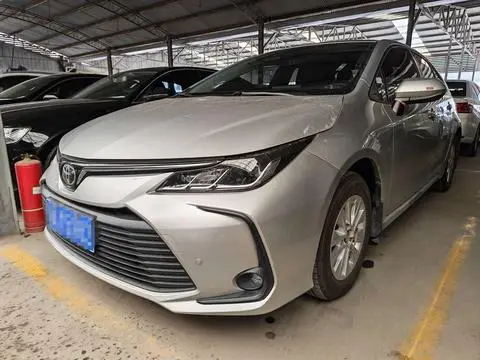 Toyota Corolla 2019 — фото 1