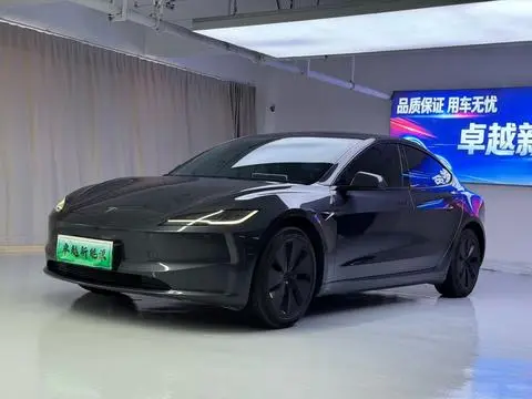 Tesla Model 3 2023 — фото 1