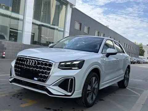 Audi Q2L 2025
