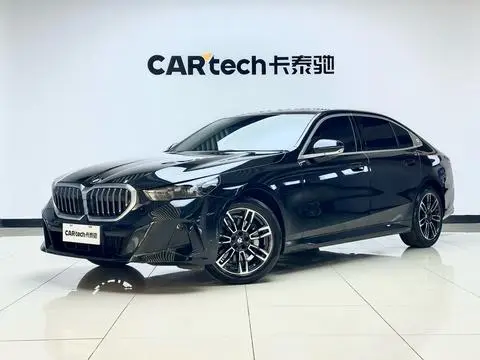 BMW 5 Series 2025
