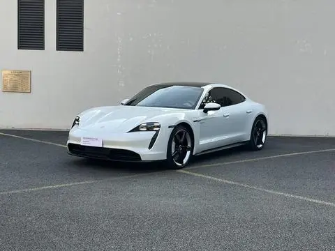 Porsche Taycan 2022