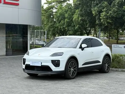 Porsche Macan EV 2026