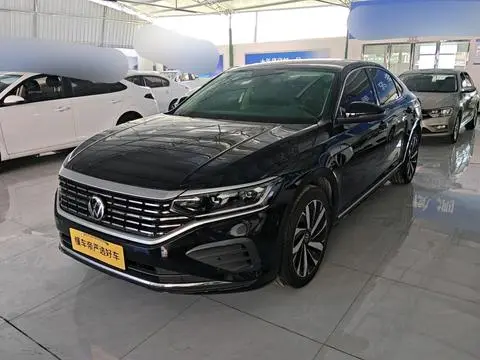 Volkswagen Passat 2025
